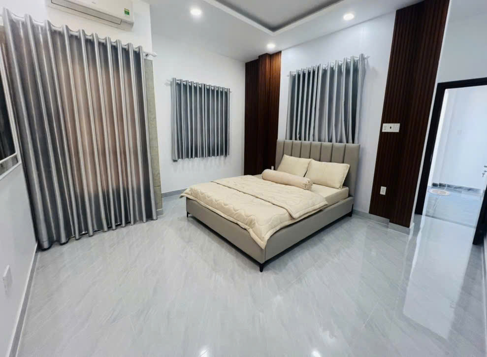 NHÀ ĐẸP LUNG LINH – NGANG 7M – 3 TẦNG – SÁT HIM LAM, GẦN CẦU NGUYỄN VĂN CỪ – GIÁ CHỈ NHỈNH 6 TỶ! - Ảnh 3